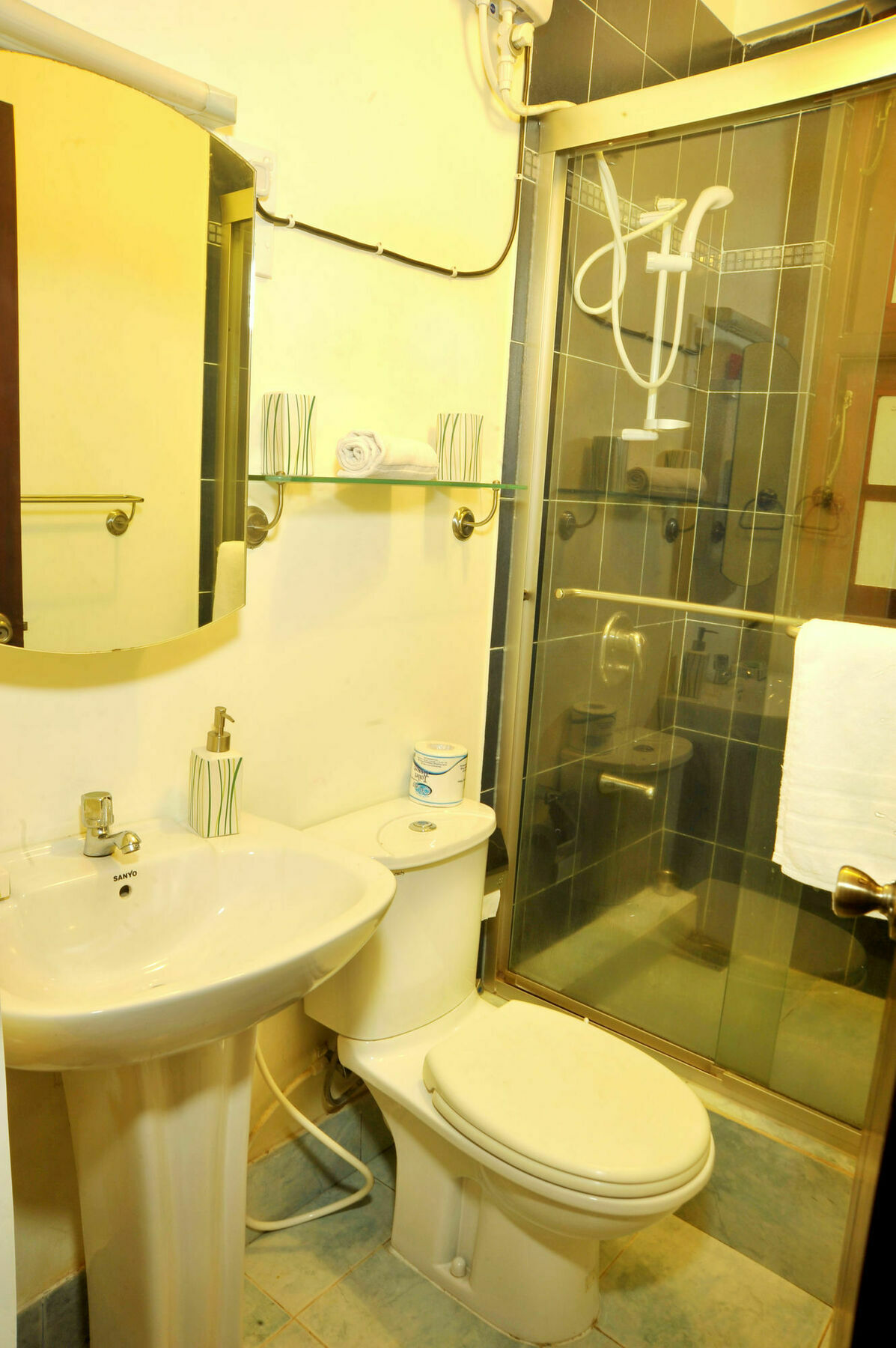 Prestige Court Residencies Hotell Dehiwala-Mount Lavinia Eksteriør bilde